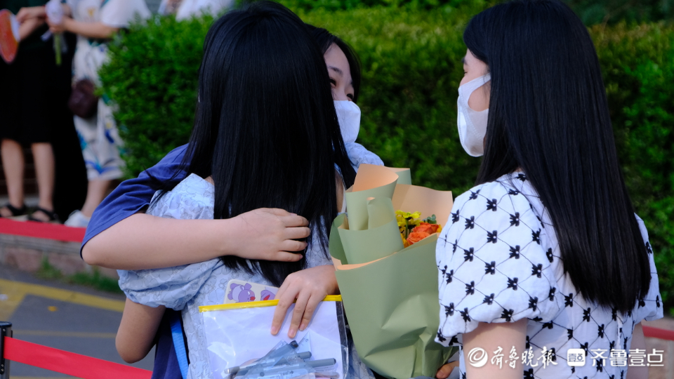 山东高考|考完了！满脸笑容的高考生，是这个夏天最美的风景