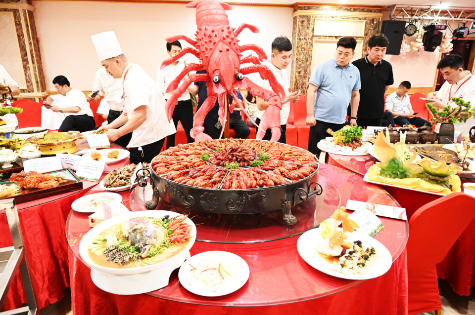 山东“技能兴鲁”职业技能大赛微山湖淡水鱼烹饪技能竞赛圆满结束