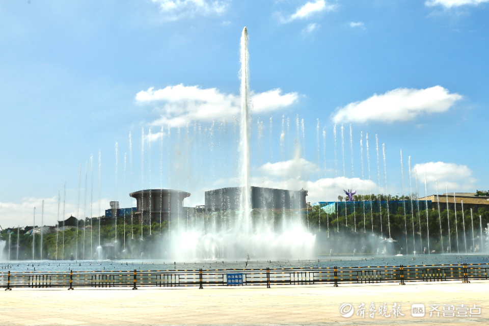 泰山西湖喷泉2021图片