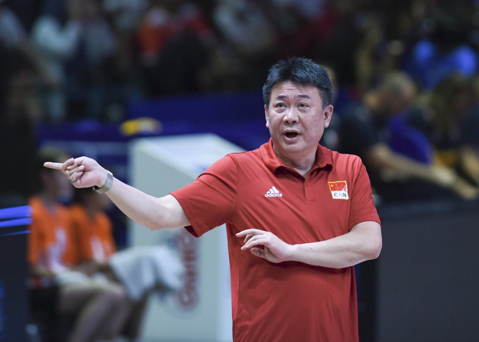 中国女排主教练蔡斌13场宝贵历练摸底世界强队