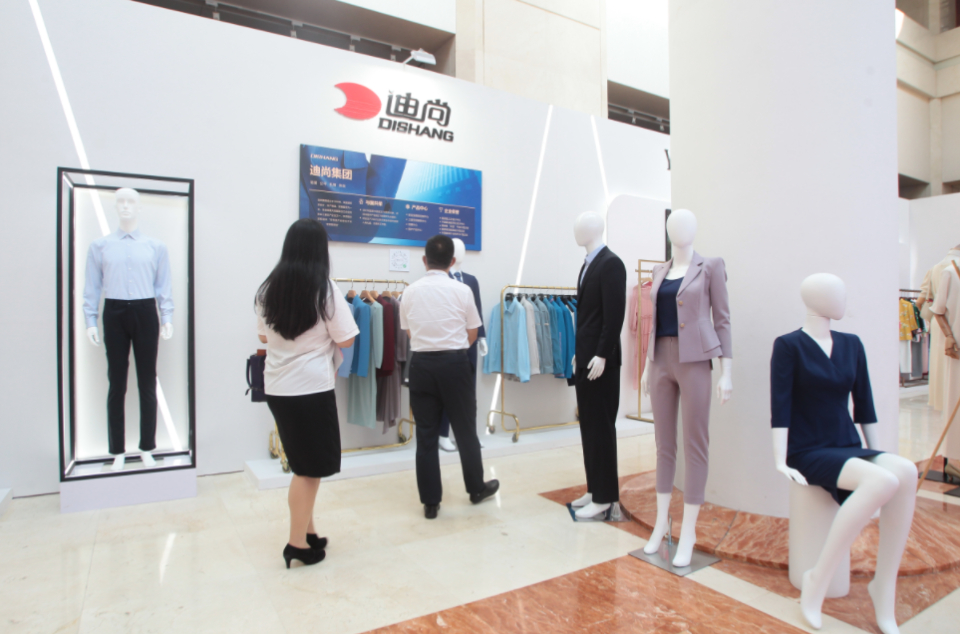 最美工装亮相2022山东现代轻纺“三品”消费季启动式现场