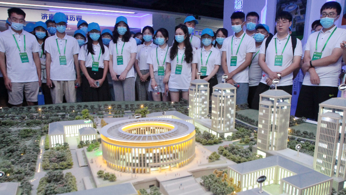 果然视频|投简历、问需求，“泉城行”计算机专业学子留济南意愿高