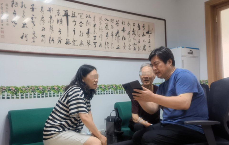 毓璜顶医院杨牟团队:血管里搭“桥上桥”，成功救治年近八旬老人