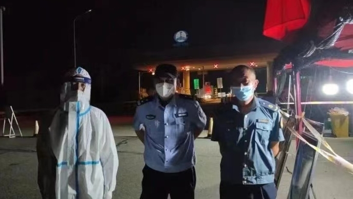 牡丹分局：抗疫父女兵！你是我的榜样，我也会是你的骄傲！