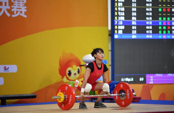 第二十五届省运会“东港农商银行杯”举重决赛（女子组）举行