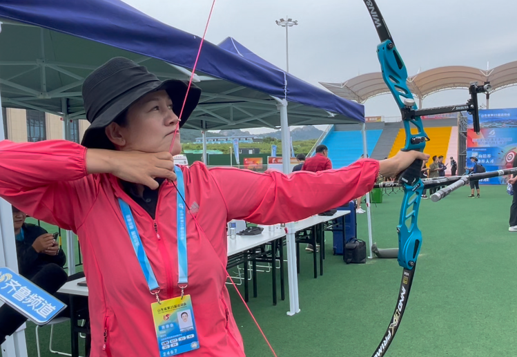 省运季丨山东省运会射箭项目开赛，奥运冠军张娟娟现身赛场