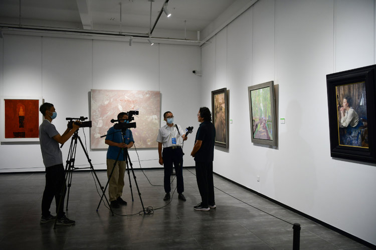 图集丨二百幅油画名作汇聚潍坊,光色表达令人震撼