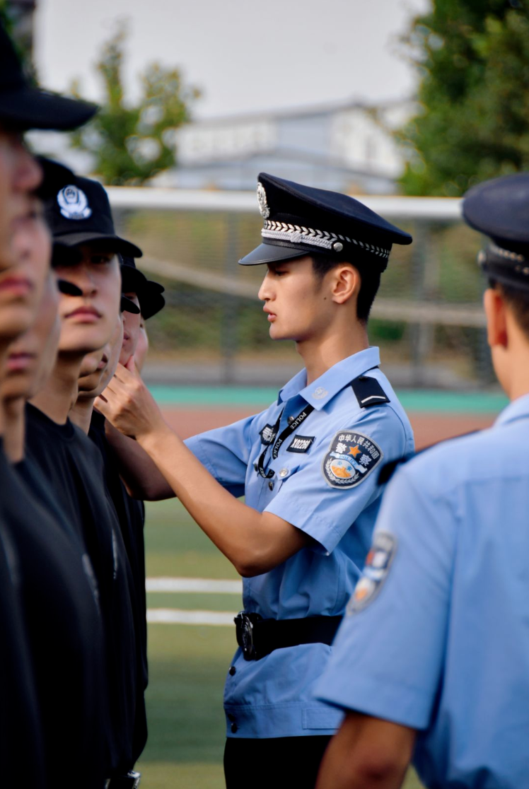 速看!直击山东警察学院新生军训现场