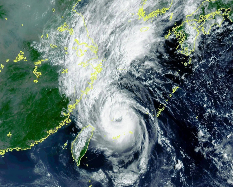 台风“梅花”于2022年9月8日8时被中央气象台认定在西北太平洋洋面上生成，9日凌晨加强为强热带风暴级，10日加强为台风级，11日凌晨加强为强台风级。台风“梅花”将给我国华东等地带来明显强风雨影响。