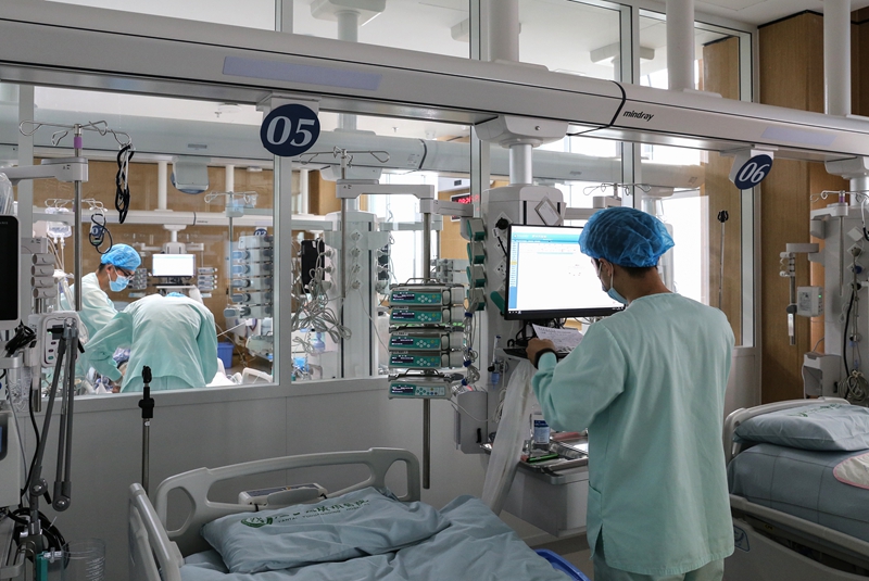 百年毓医展新姿拍客团走进烟台毓璜顶医院莱山院区