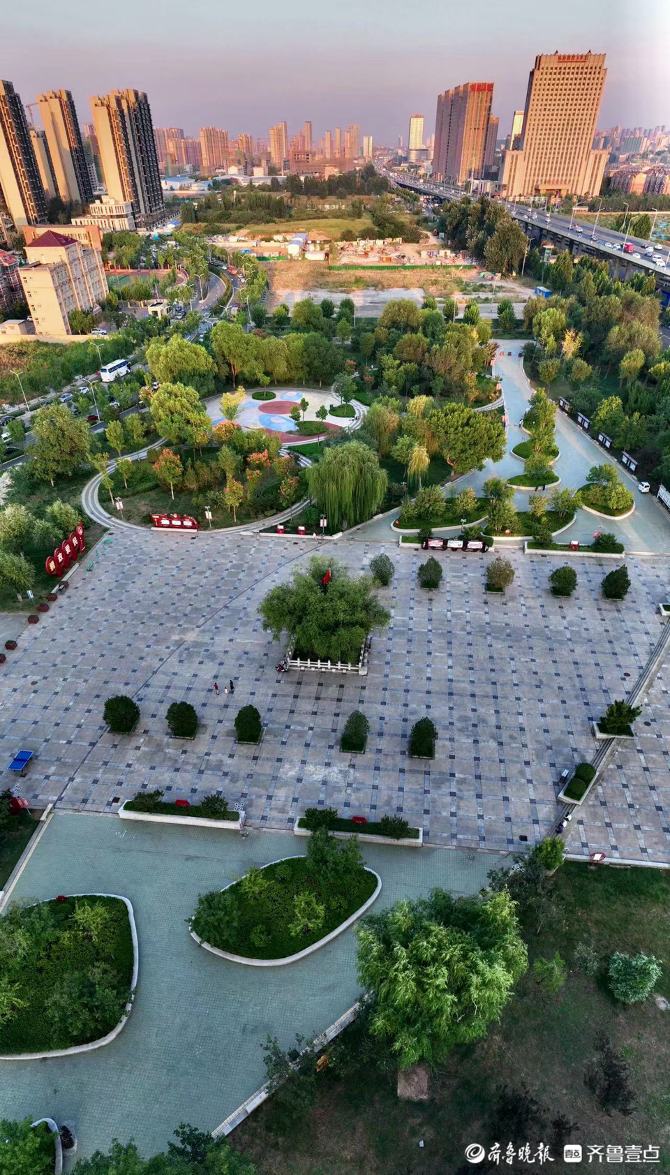 国庆影吧|航拍幸福柳广场-齐鲁晚报·齐鲁壹点