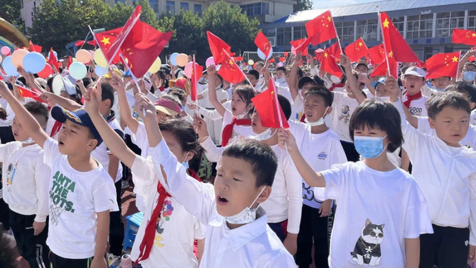 果然视频 | “我爱你，中国！”威海学子向祖国花式表白！