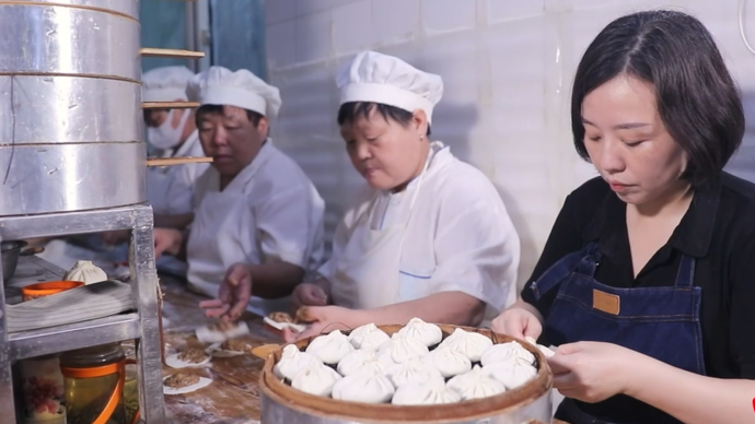 果然视频·泉城非遗人｜草包包子制作技艺传承人董珊珊：寻味草包