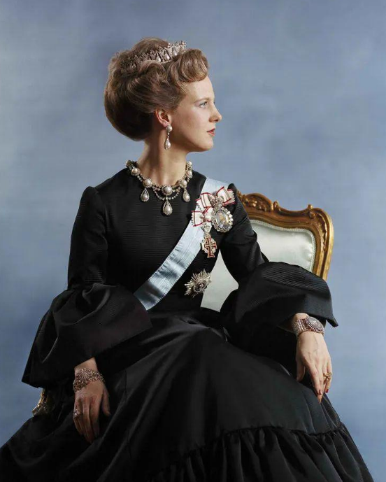 丹麦女王取消4个孙辈头衔,这位欧洲唯一女王有多"个性