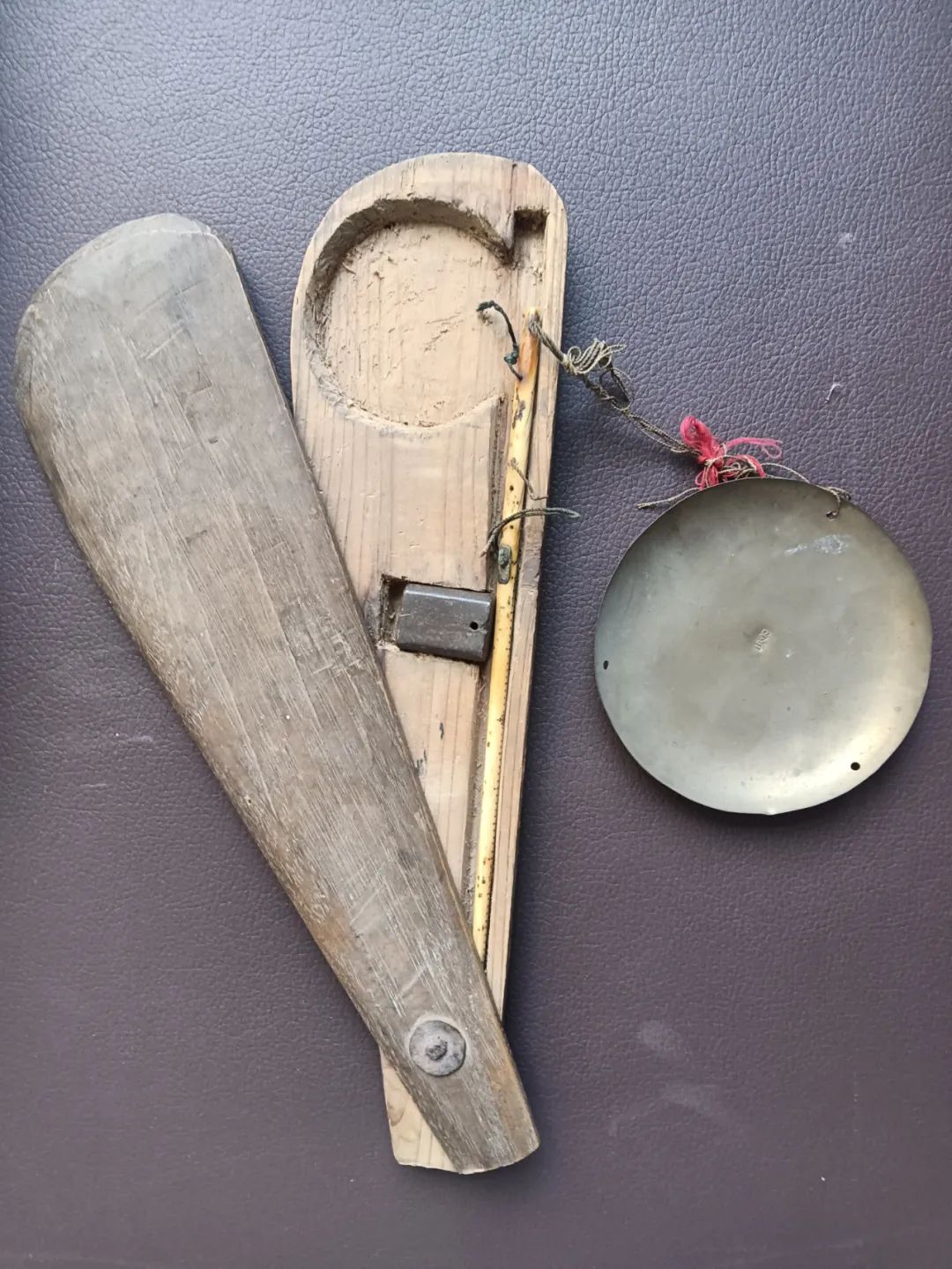 清末象牙杆戥子称《景宋本备急灸方》《仿宋古本温病条辨》《校正本草