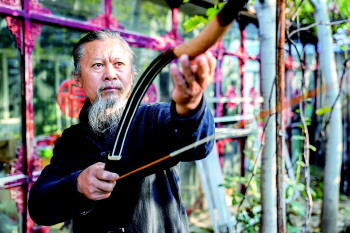 “两创”达人|传统弓箭“守艺人”徐明坤
