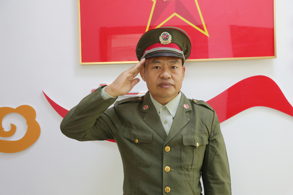 崔占顺：救死扶伤白衣战士