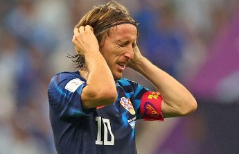 季语世界杯丨建起足球城堡,“魔笛”莫德里奇正如孤勇者