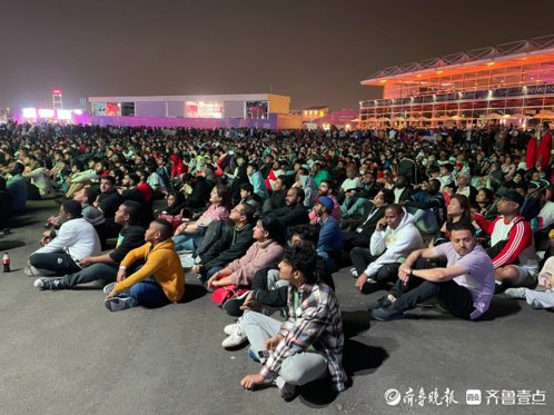 季语世界杯丨走进球迷公园,安静看一场球