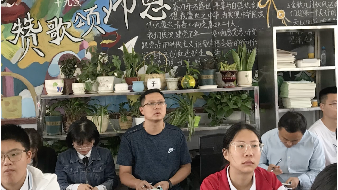 果然视频｜为了乡村教育，“青年张桂梅”高贵成两次放弃进城机会