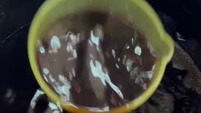 果然视频｜一次50斤！腊月后济南人每天排长队打醋