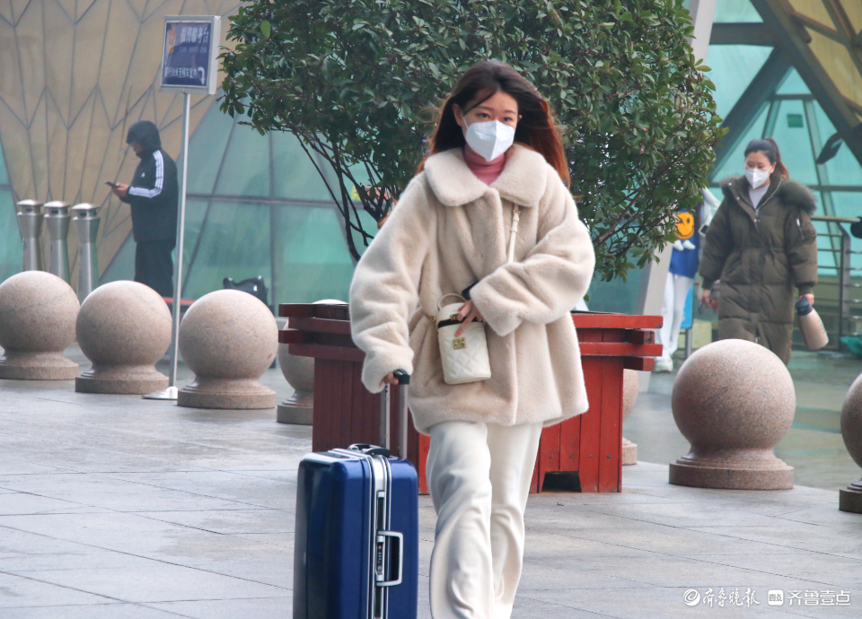 图集丨春运号角已吹响，高铁枣庄站里来往旅人思乡情浓