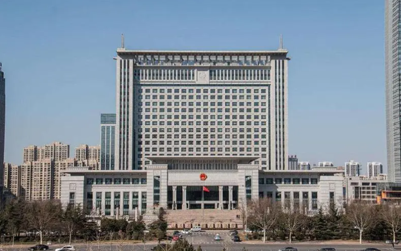 山东省高级人民法院工作报告：审结一审贪污贿赂、渎职等职务犯罪案件4286件5359人