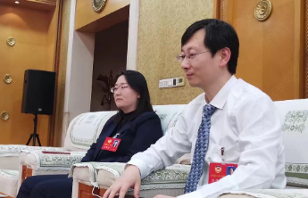 医药卫生界政协委员与群众代表“云”连线，共商医药发展良策 