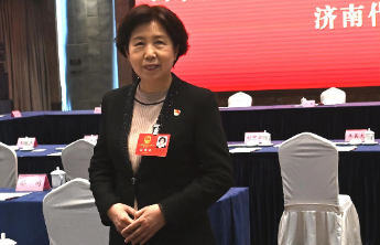 代表委员声音|刘云香：加快对老旧小区提升改造 社区老年食堂建设