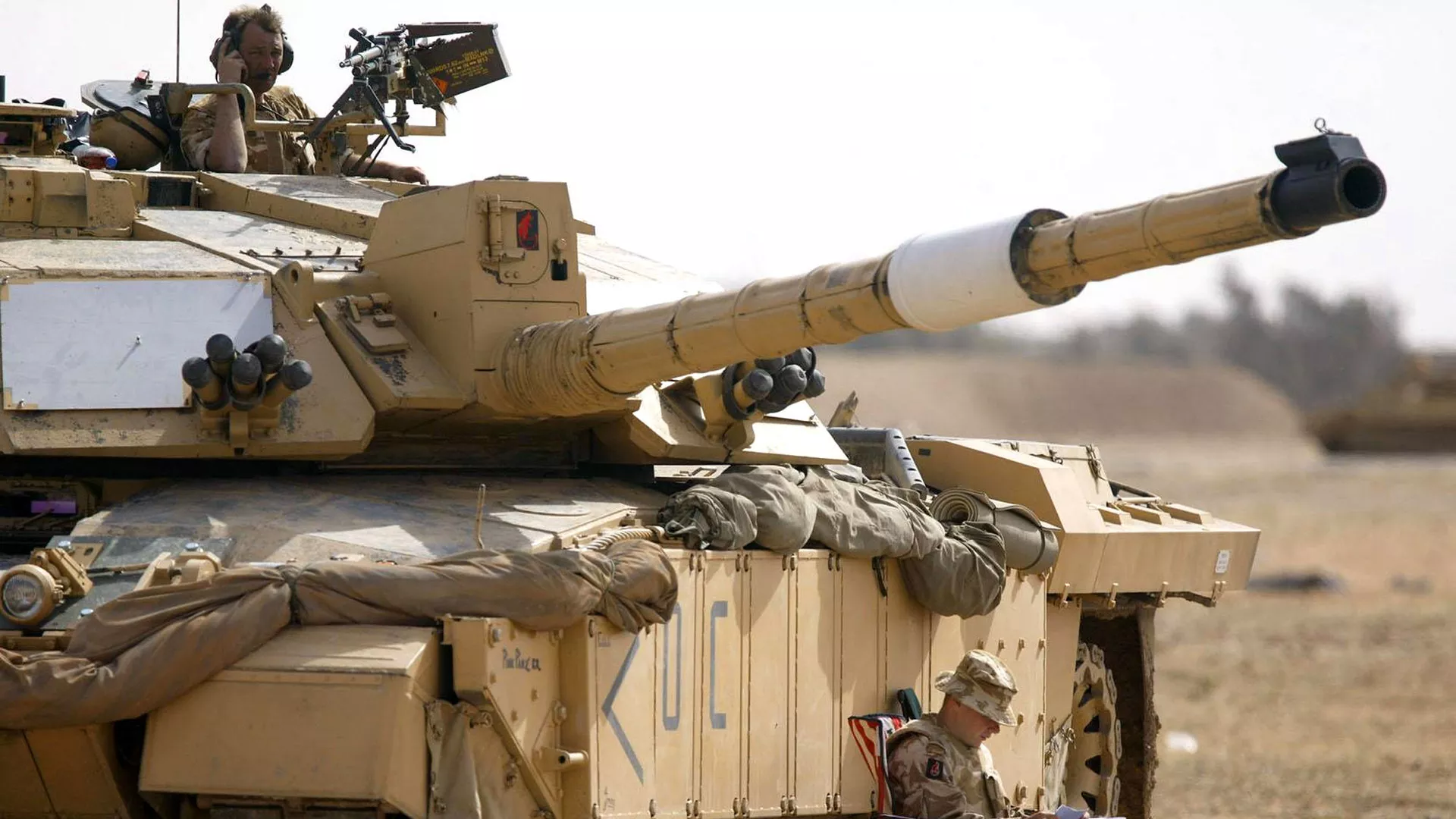 侃天下|"不可战胜"神话破灭,西方坦克陷入乌克兰"泥潭"-齐鲁晚报网
