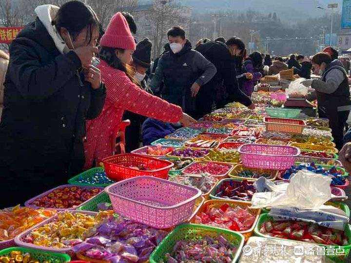 黄河大集丨过年就要甜蜜蜜！上百种糖果挑花眼
