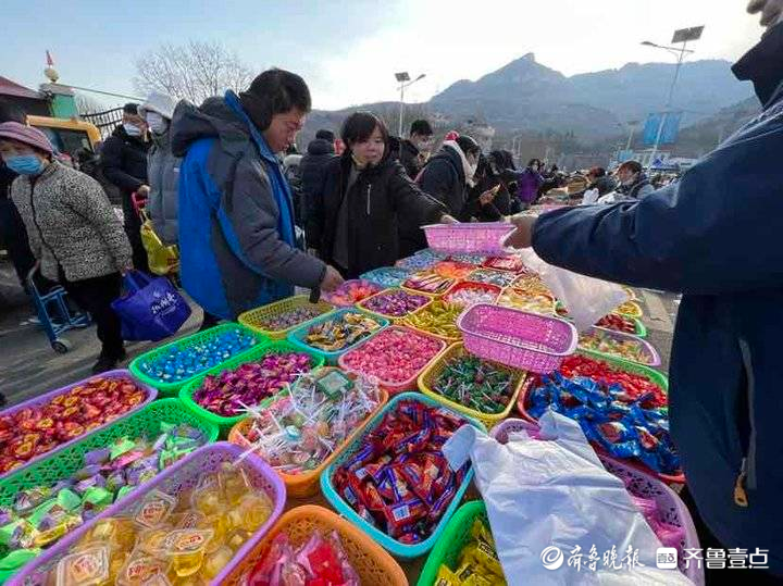 黄河大集丨过年就要甜蜜蜜！上百种糖果挑花眼