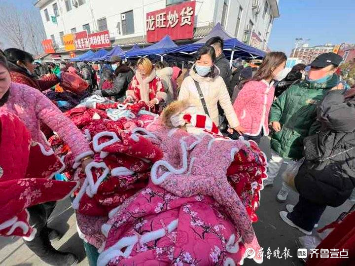 黄河大集丨人手一件网红袄，穿上喜庆过大年