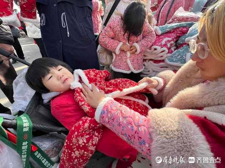 黄河大集丨人手一件网红袄，穿上喜庆过大年