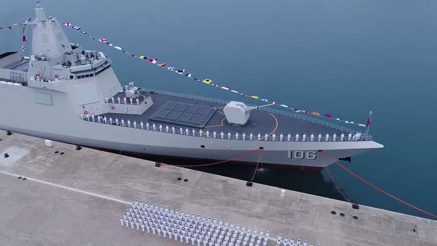 延安舰作为最新入列的万吨大驱,是人民海军勇闯深蓝的利剑