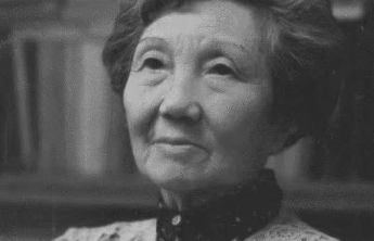 103岁翻译家杨苡辞世，曾首创《呼啸山庄》译名