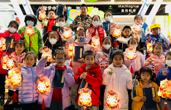 府学文庙祈福、体验冰壶……济南新华书店过年活动受热捧