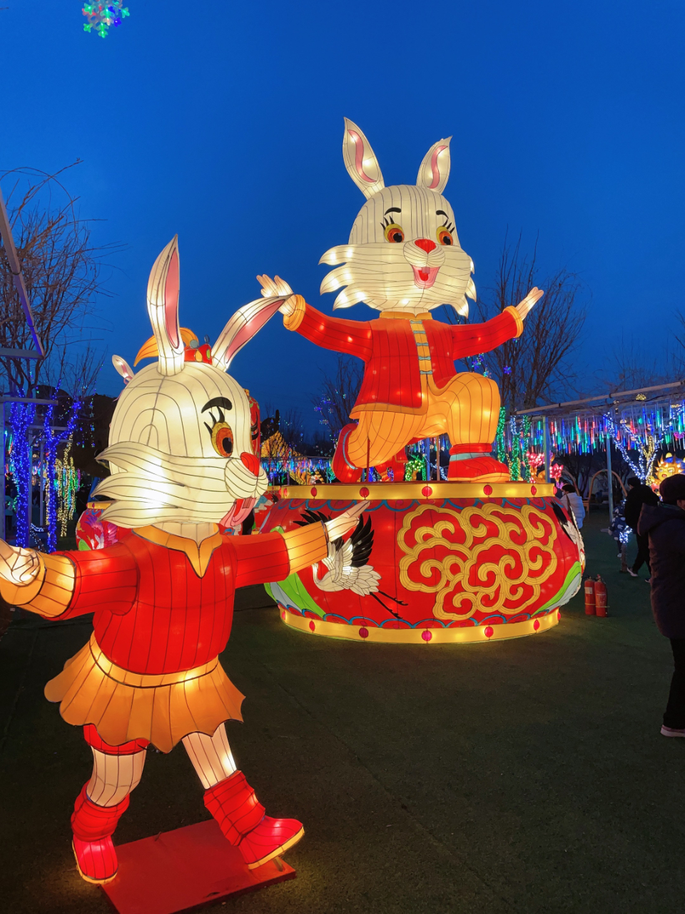 壹点图集丨花灯初点亮玉黛湖灯会元宵节依旧灯火长明