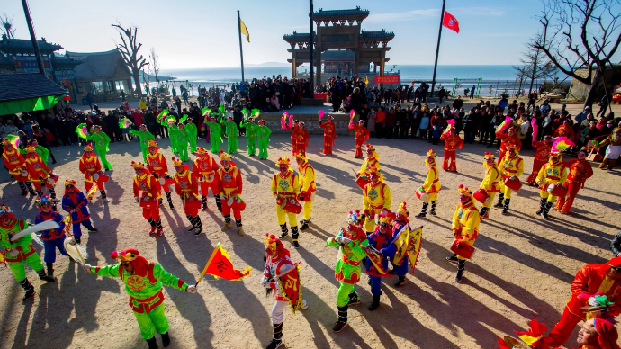 壹直播|500多年历史的民俗盛宴！烟台海阳虎头湾渔灯节来啦