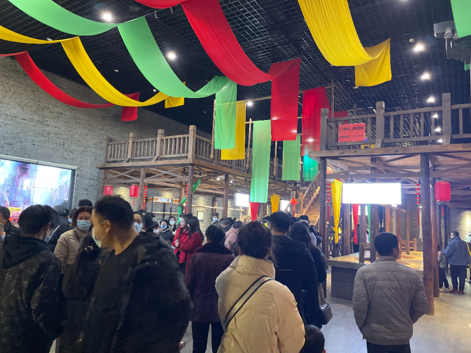 壹点图集丨鸣锣开市！正月十四的周村古商城人潮涌动，热闹非凡