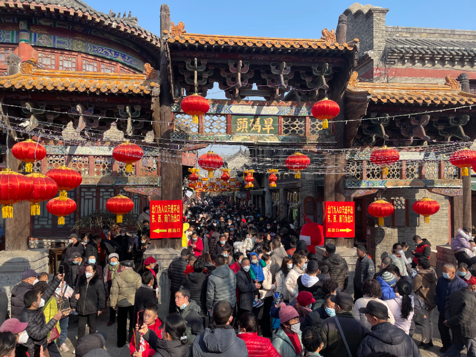 壹点图集丨鸣锣开市！正月十四的周村古商城人潮涌动，热闹非凡