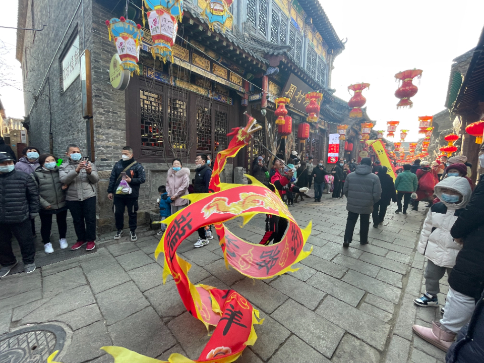 壹点图集丨鸣锣开市！正月十四的周村古商城人潮涌动，热闹非凡