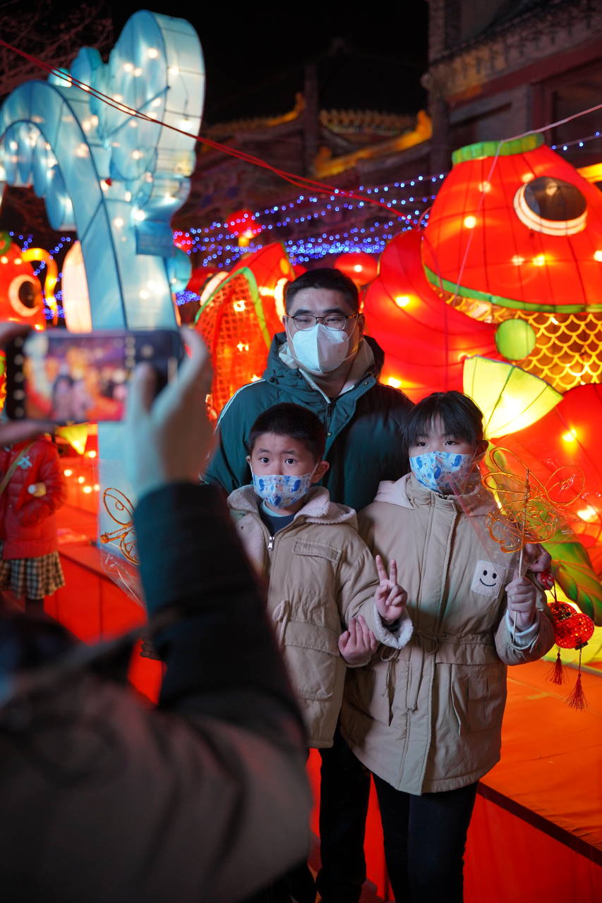 壹点图集丨客流超2万！千万盏花灯点亮周村古商城的夜