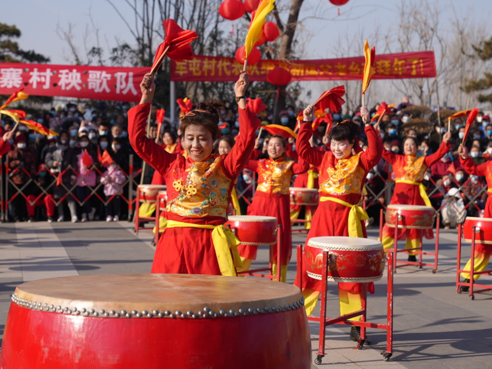 壹点图集丨舞龙、秧歌……淄博高新区民俗扮玩闹元宵