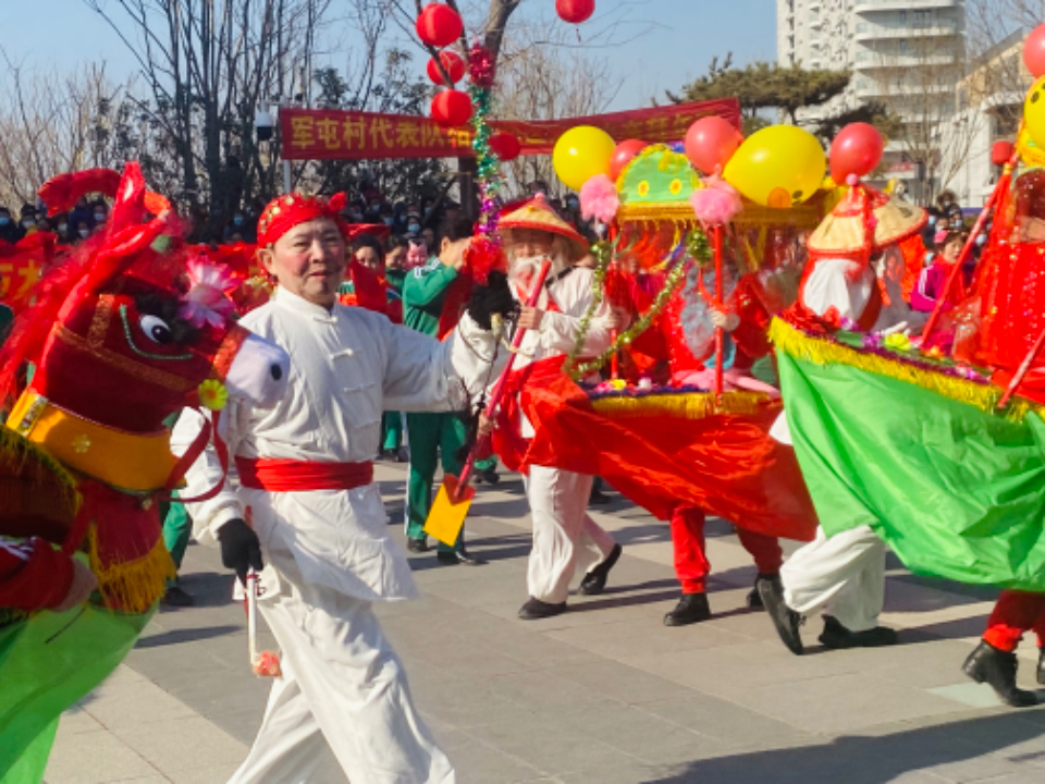 壹点图集丨舞龙、秧歌……淄博高新区民俗扮玩闹元宵