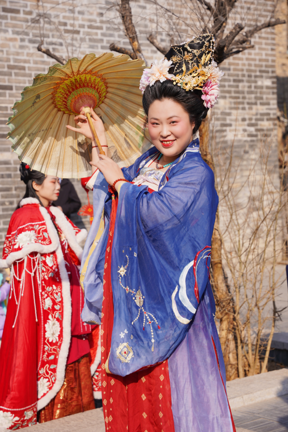 壹点图集 | 良辰美景，汉服遇见周村古街，邂逅元宵别样风情