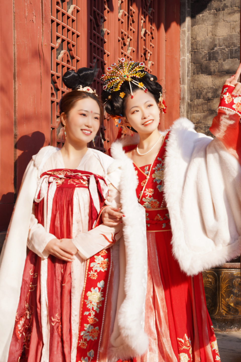 壹点图集 | 良辰美景，汉服遇见周村古街，邂逅元宵别样风情