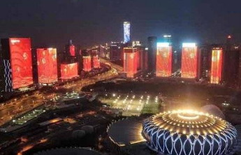 济南经十路上演璀璨灯光秀，元宵节氛围直接拉满！