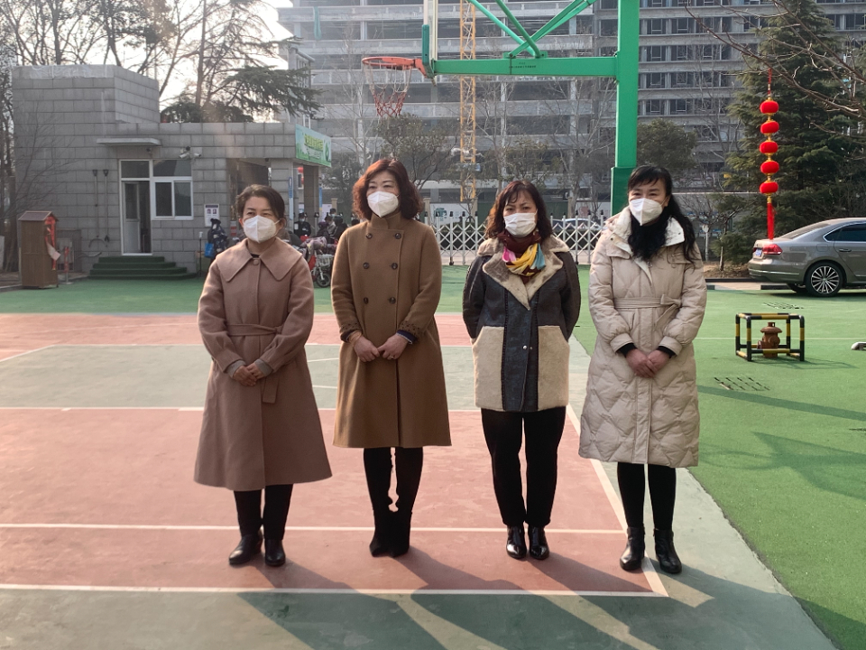 “奋发‘兔’强向未来”济南市德兴街小学学子新学期如约而至