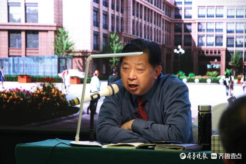 原毛坦厂中学书记,辅仁中学执行校长刘明春先生通过四个部分,梳理总结